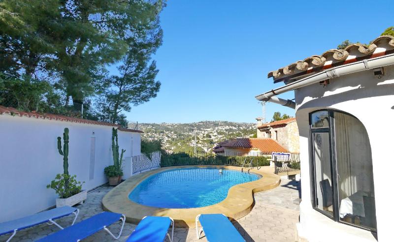 Villa Yvonne - chill out free WIFI close to facilities - image 11
