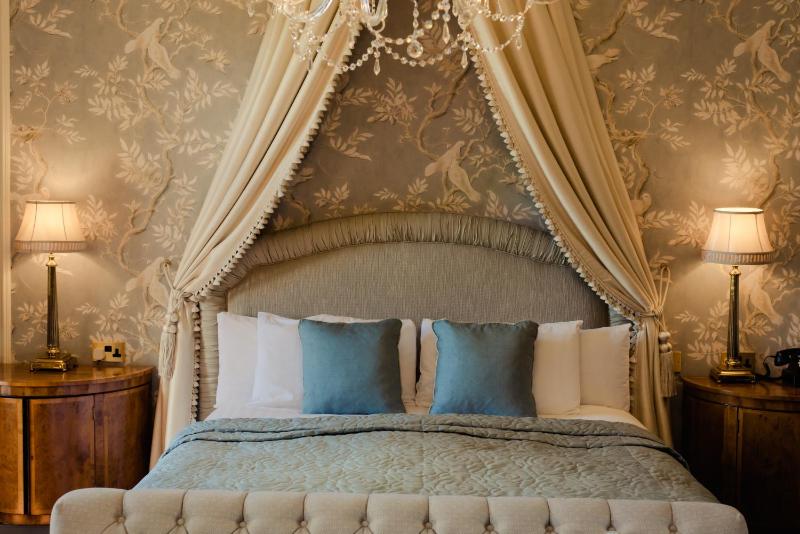 Signature Double – Manor House image 4
