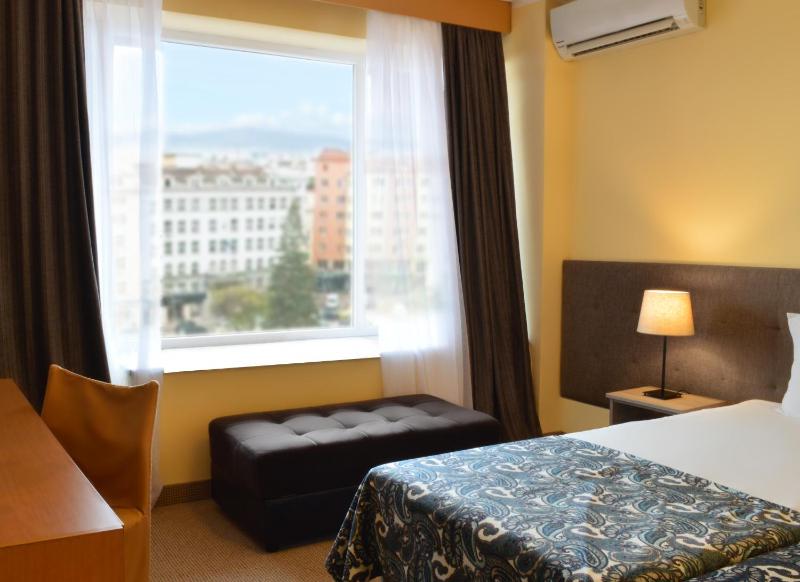 Economy Twin Room - Not Renovated image 1