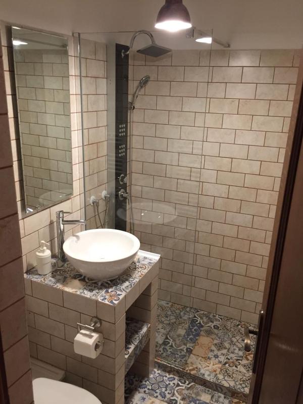 Double Room with Private Bathroom image 4