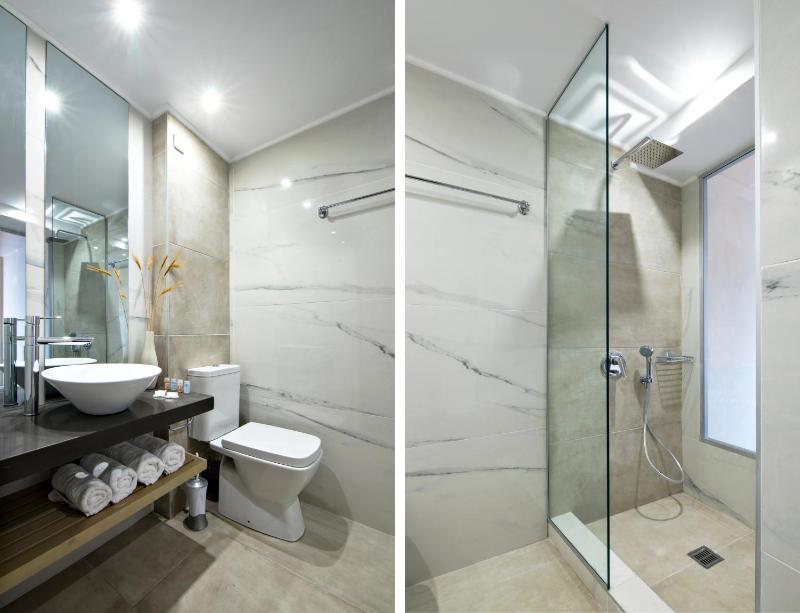 Double or Twin Room image 3