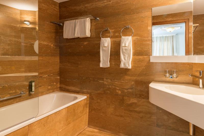 Double Room image 2