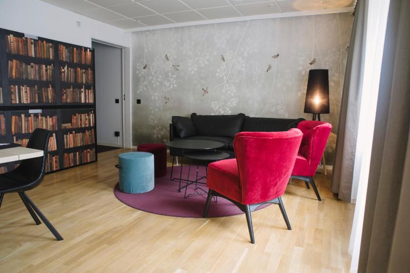 Studio with Living Room - Non-Smoking image 3