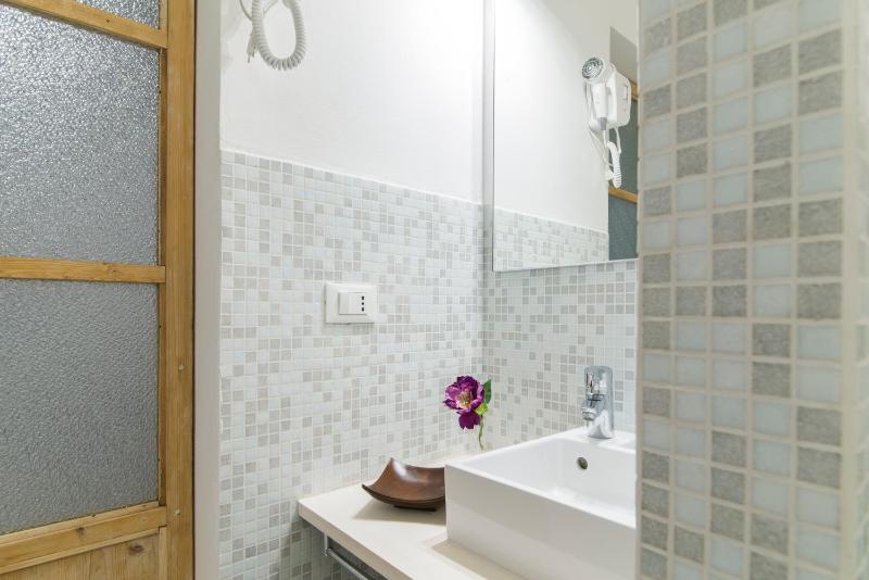 GuestHost - University Loft Apartment - image 13
