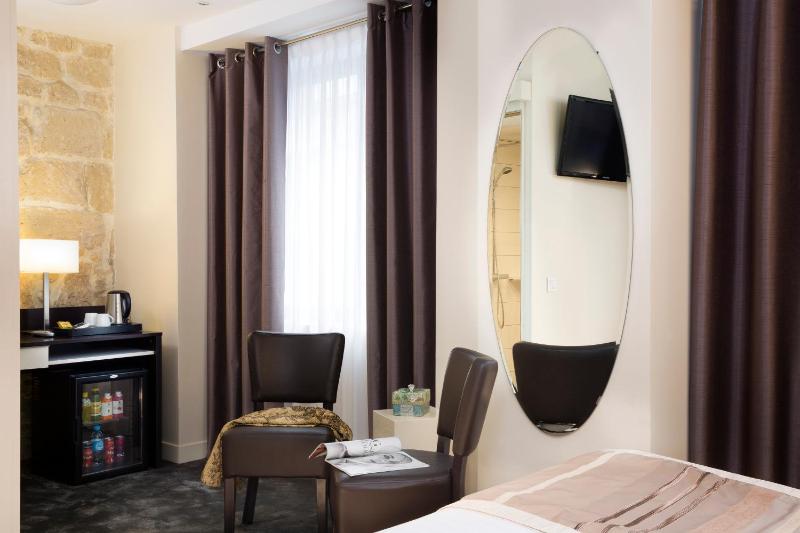 Deluxe Double or Twin Room image 1