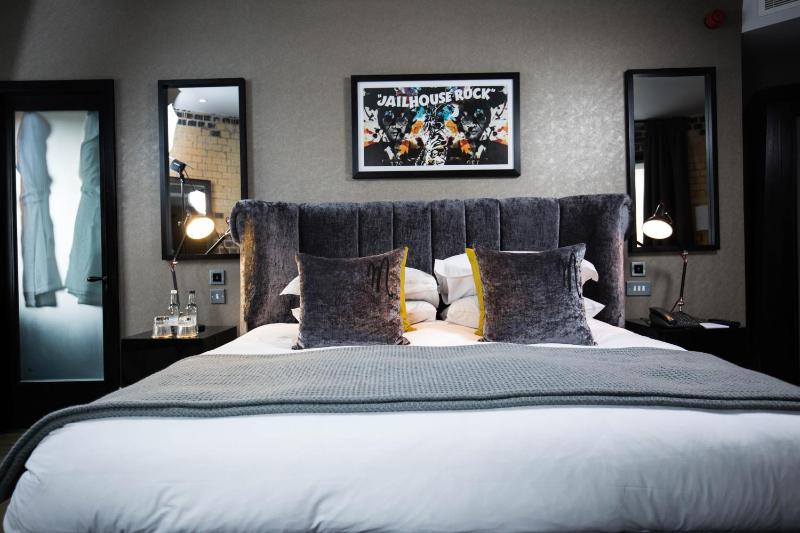 Junior Suite image 1