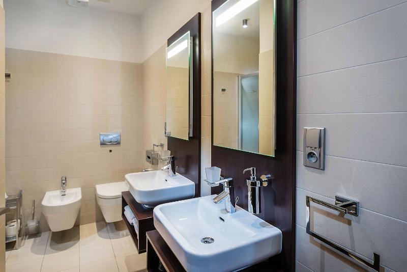 Suite image 3