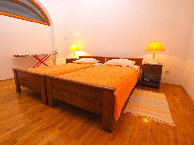 Apartment image 3