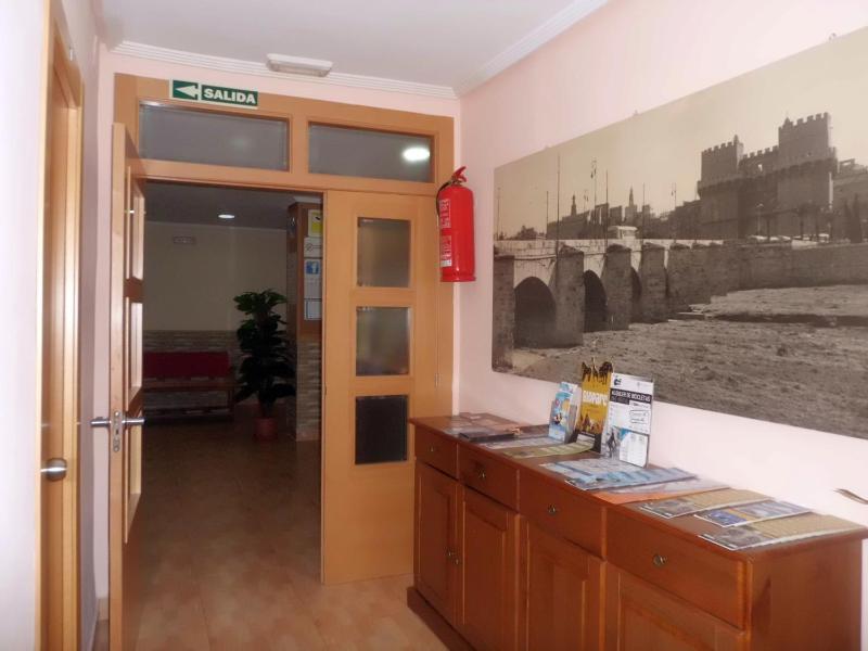 Hostal Abastos - image 12