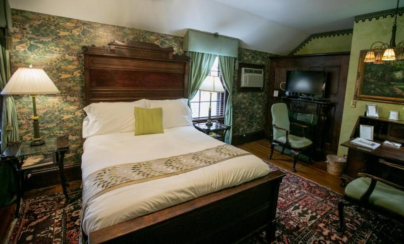 Double Room image 4