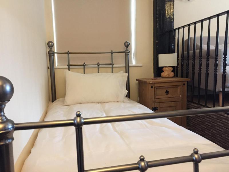 Standard Double or Twin Room image 3