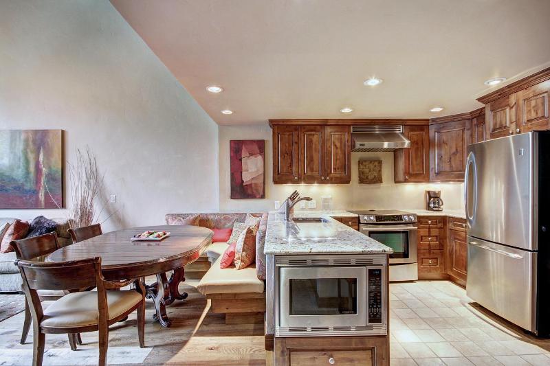 Three-Bedroom Apartment image 4