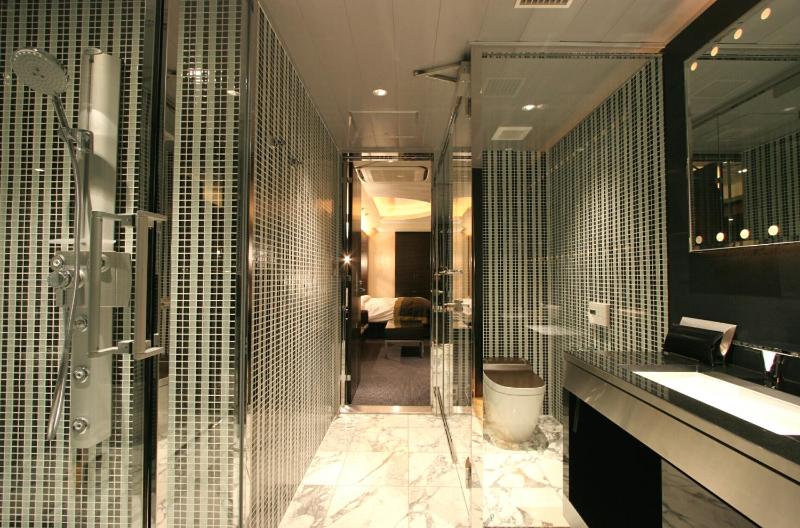 HOTEL THE GLANZ - image 2