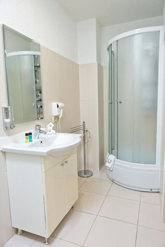 Standard Single Room image 4