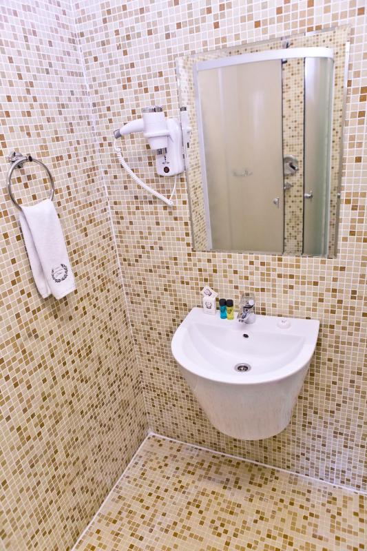 Standard Single Room image 3