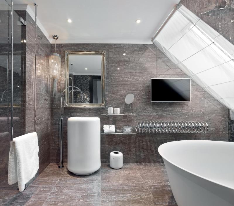 Suite with Terrace image 4
