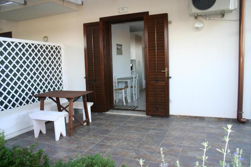 Triple Room with Garden View image 4