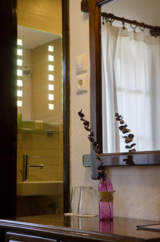 Elli Hotel - image 16