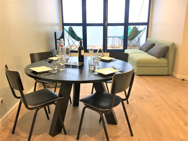 Apartment with Terrace image 4