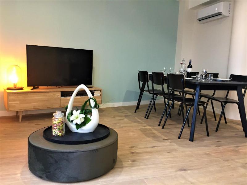 Apartment with Terrace image 4