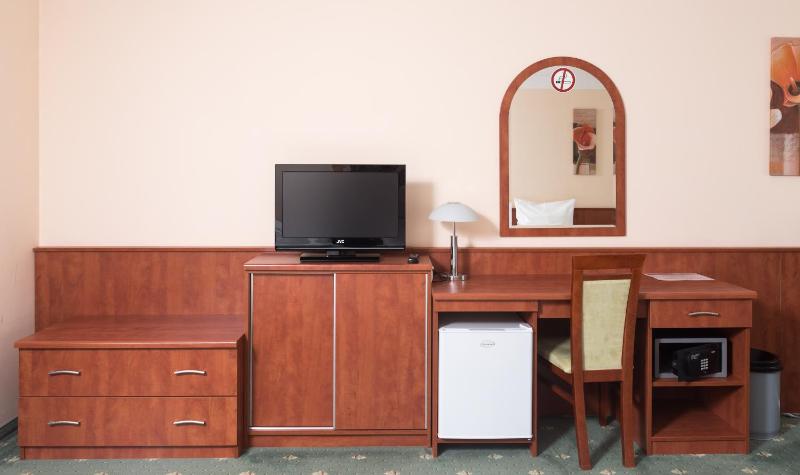 Double Room image 3