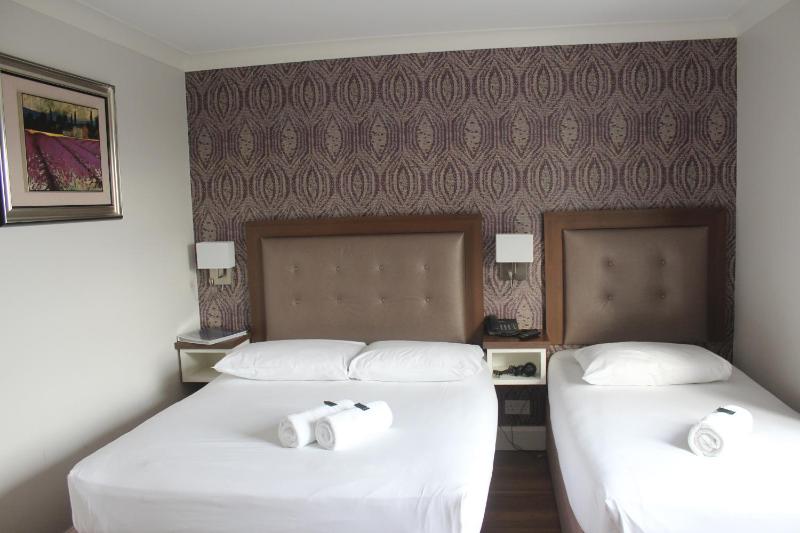 Triple Room image 3
