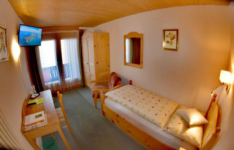 Single Room with Balcony image 1