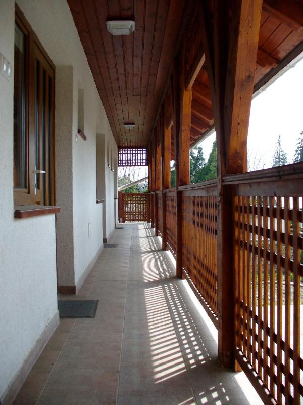 Rózsakert Apartmanház - image 39
