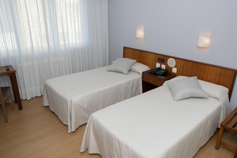 Double or Twin Room with Sea View image 4