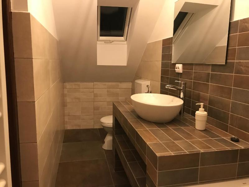 Quadruple Room with Private Bathroom image 4