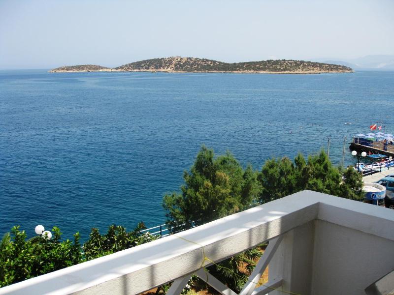 Studio with Sea View image 2