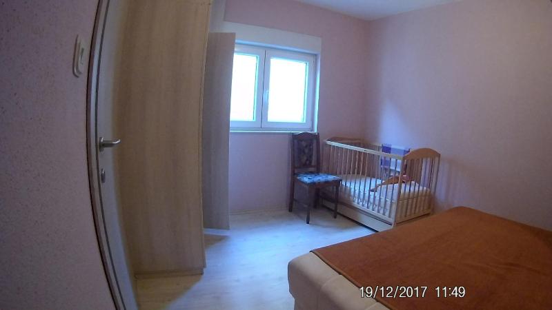 One-Bedroom Apartment image 2