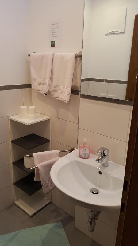 Double Room with Balcony image 2