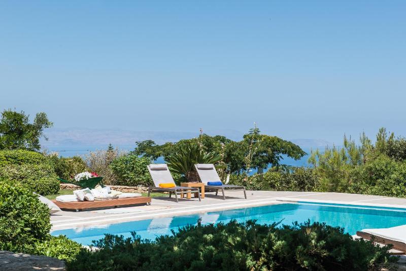 Villa Mariposa - panoramic sea view - near Chania city - image 3
