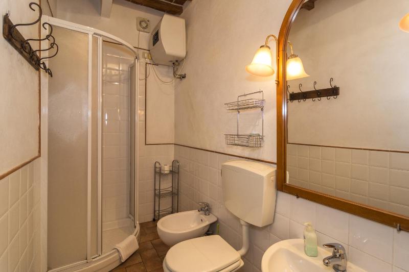 Double Room image 4