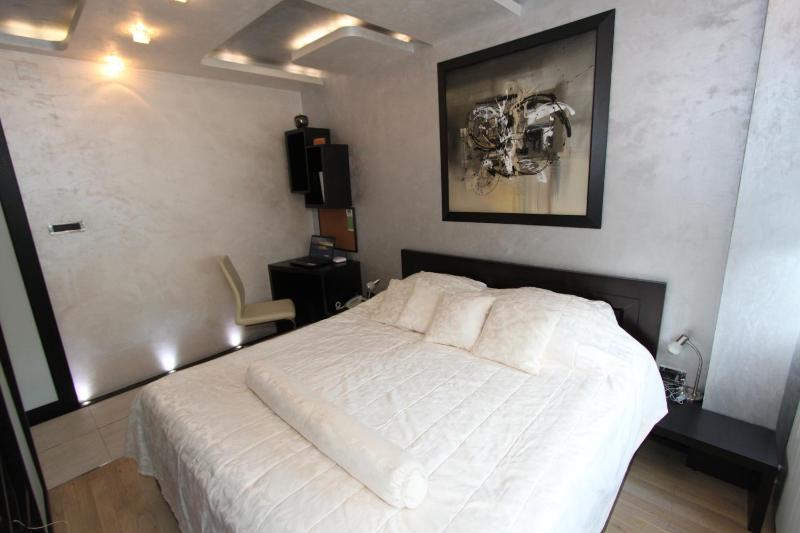 Business & Travel Apartments - image 16