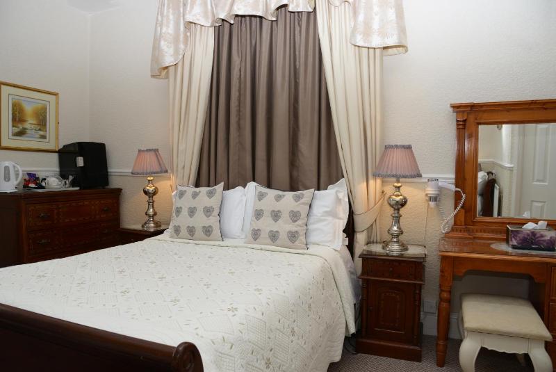 Luxury Double Room with Sea View (2nd floor) image 4