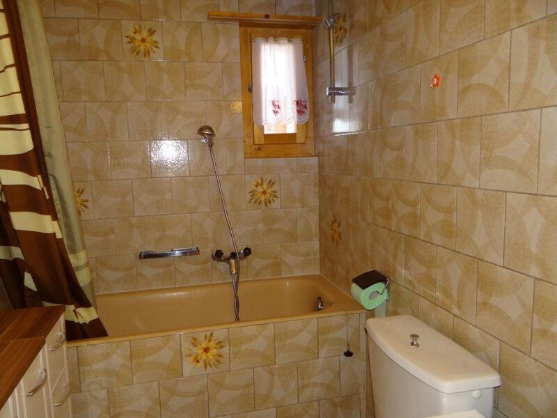 One-Bedroom Apartment image 2