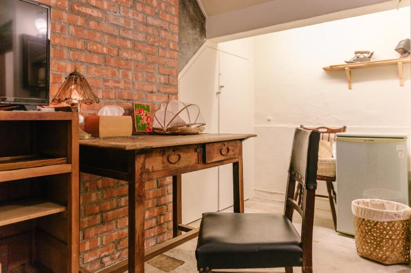 84 In Tainan - image 16