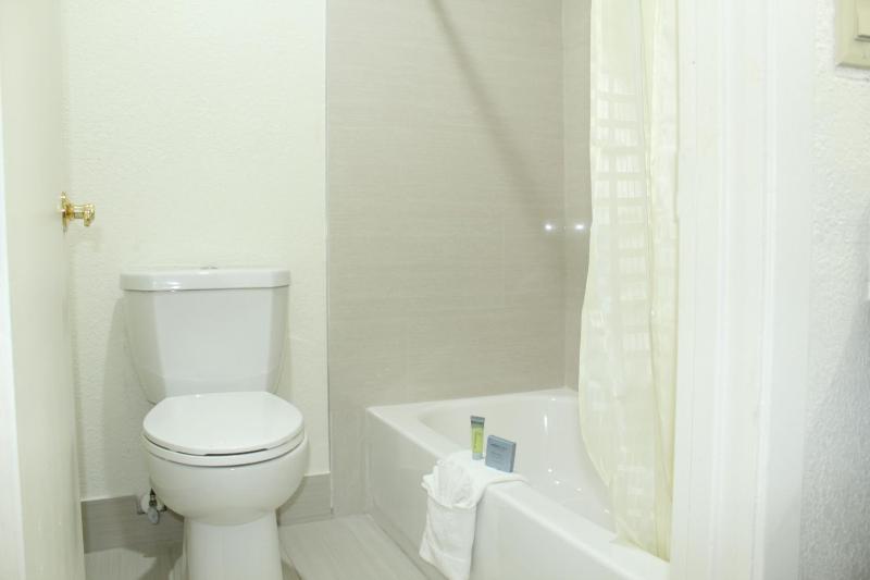 Stay Express Inn Dallas Fairpark Downtown - image 3