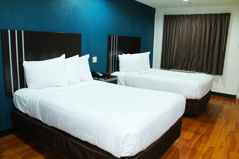 Double Room with Two Double Beds - Non-Smoking image 2