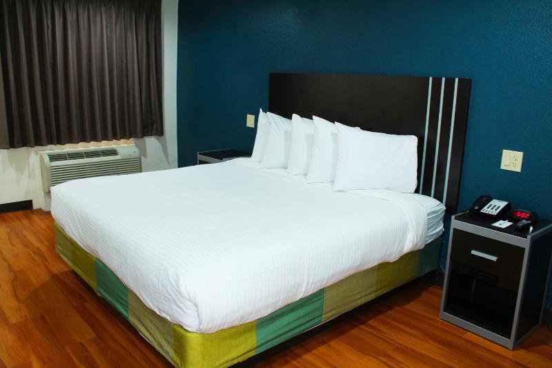 Stay Express Inn Dallas Fairpark Downtown - image 25