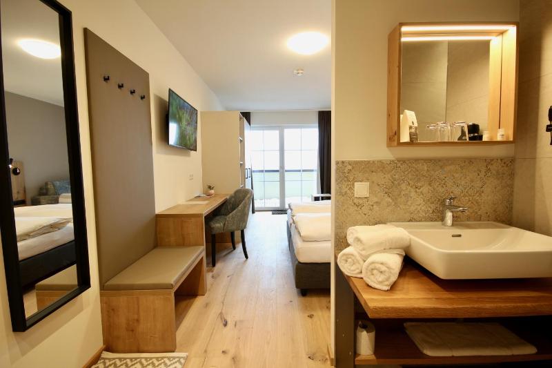 Comfort Plus Double Room image 3