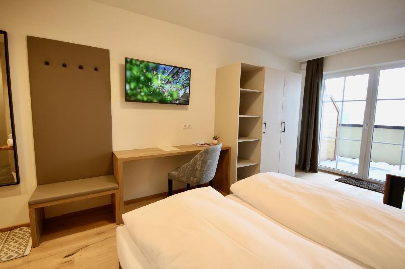 Comfort Plus Double Room image 2