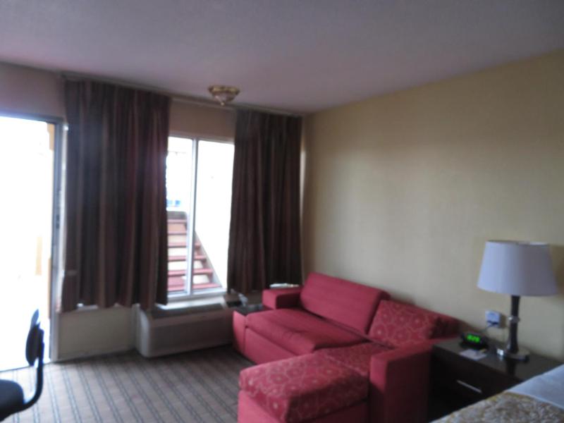 King Room - Non-Smoking image 3