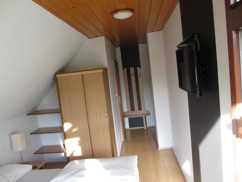 Double Room with Balcony image 4