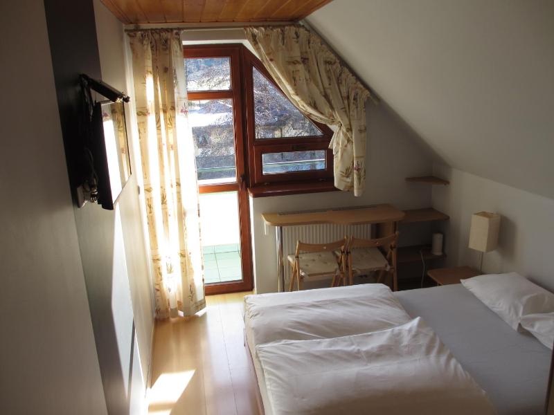 Double Room with Balcony image 3