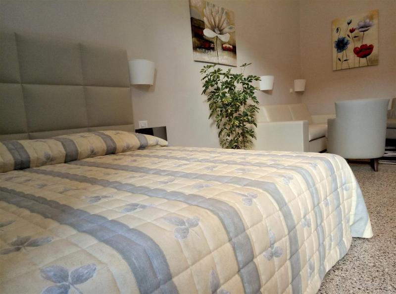 Hotel Etnea Royal Suites - image 6