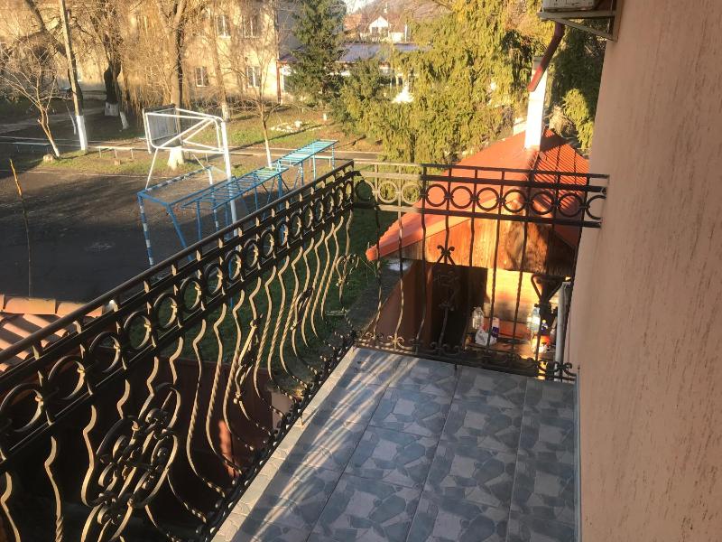 Double Room with Balcony image 3