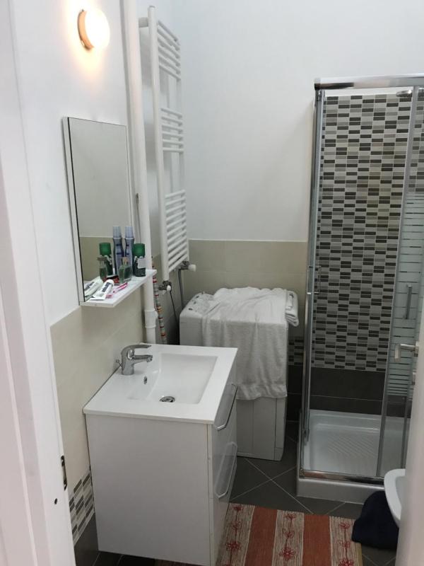 Studio Apartment image 2